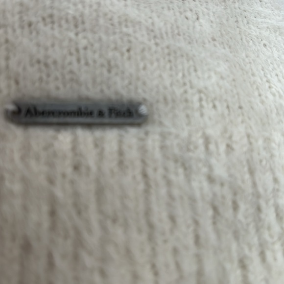 Abercrombie & Fitch, soft sweater, size small, excellent used condition Bin x - Picture 5 of 6